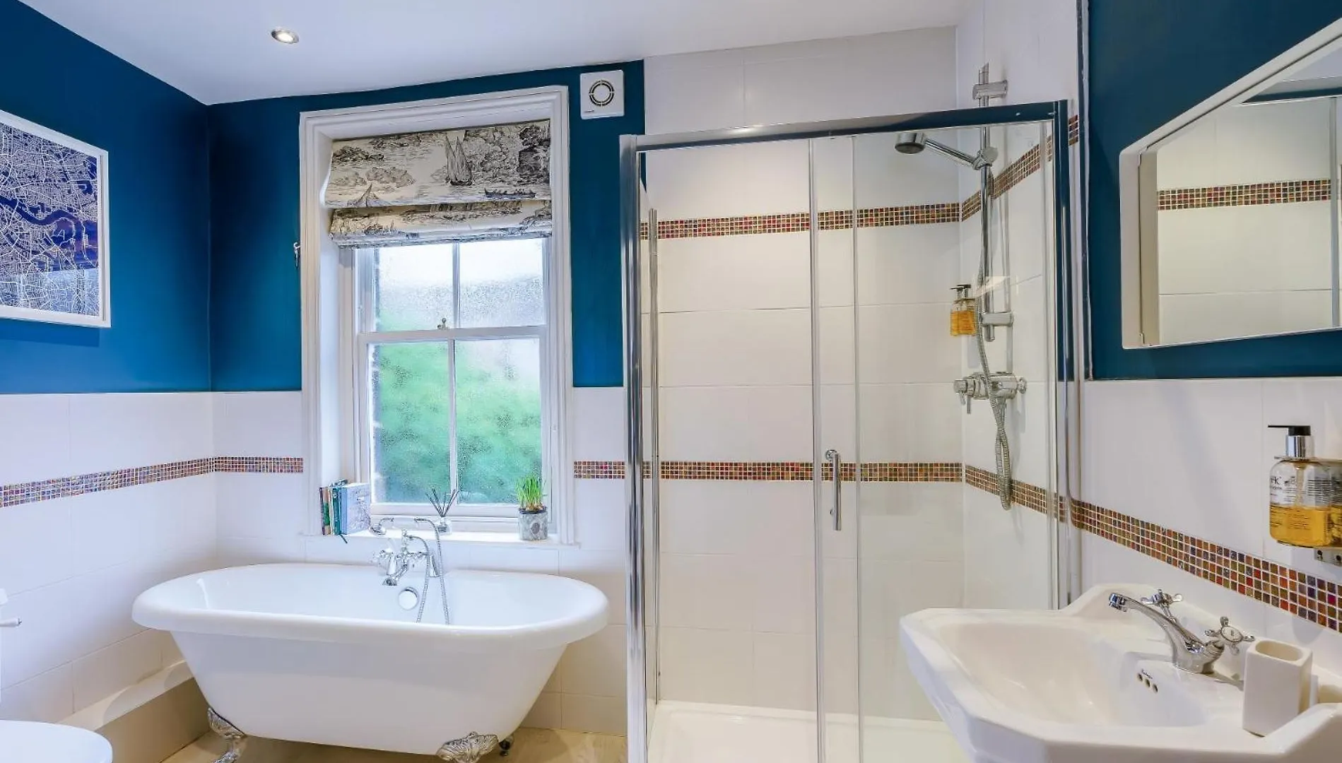 Villa 4 Bed In Harrogate 73424 0*,